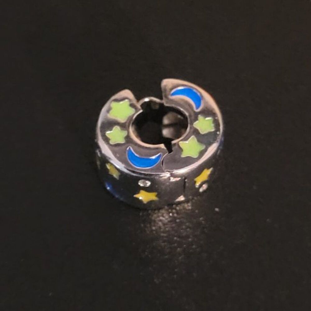 NWT Glow In The Dark Pandora Style Moon And Stars Silver Color Snap Clip Charm